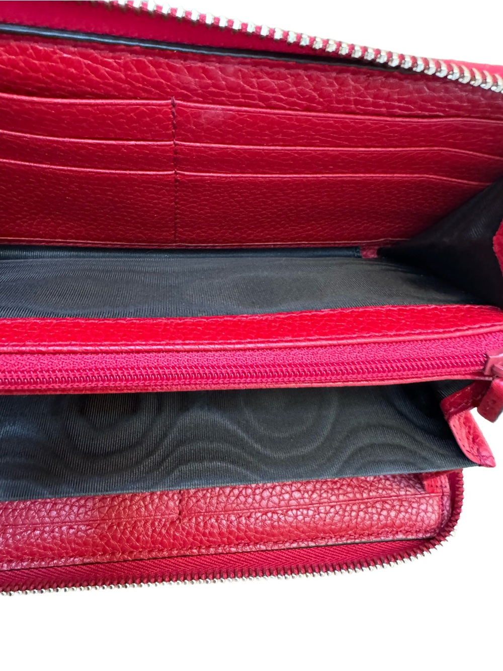 Gucci Soho Red Pebbled Leather Zip Around Continental Wallet Tassel NWOT - Picture 6 of 7